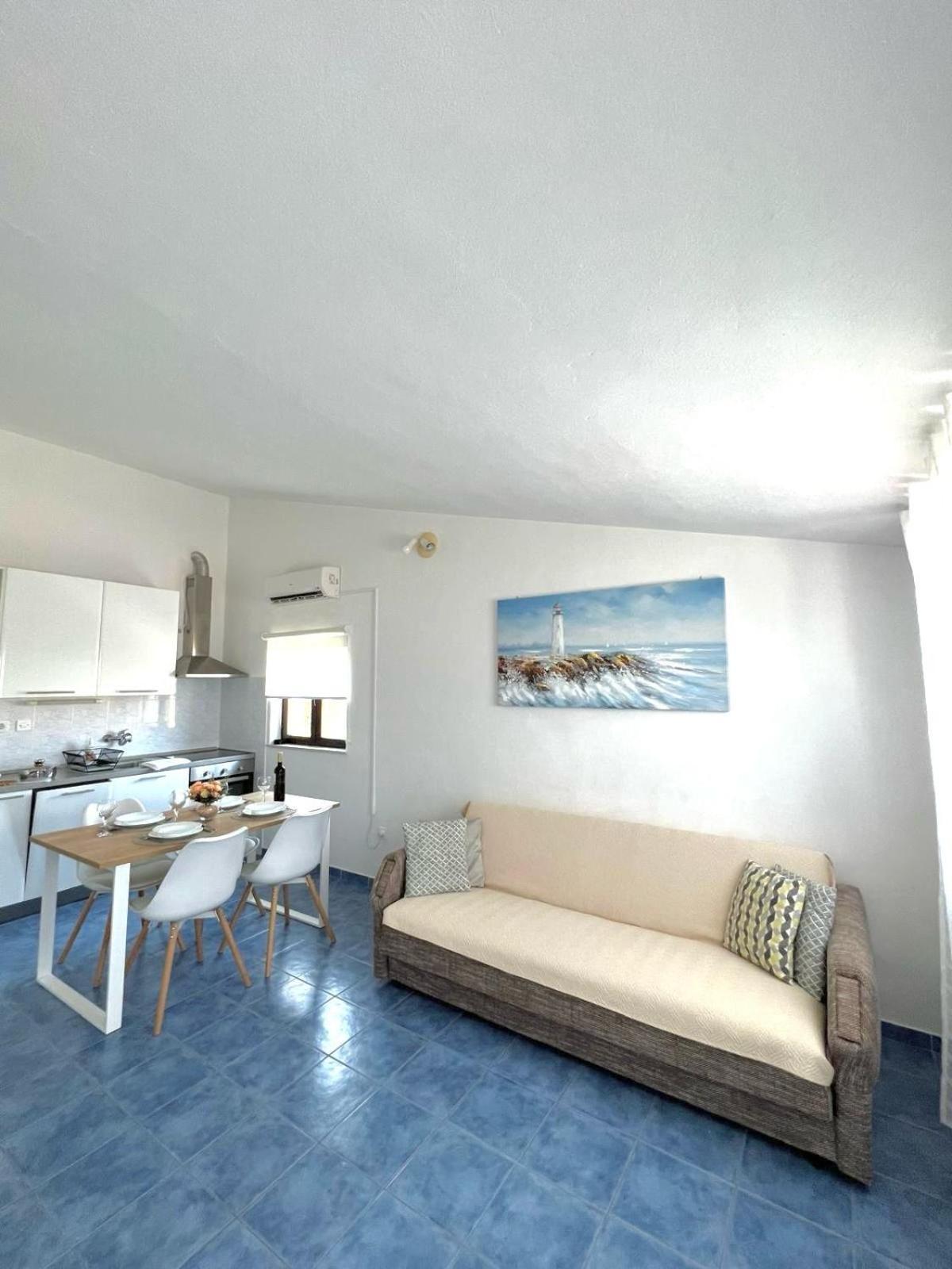 Apartments Ema サリ エクステリア 写真