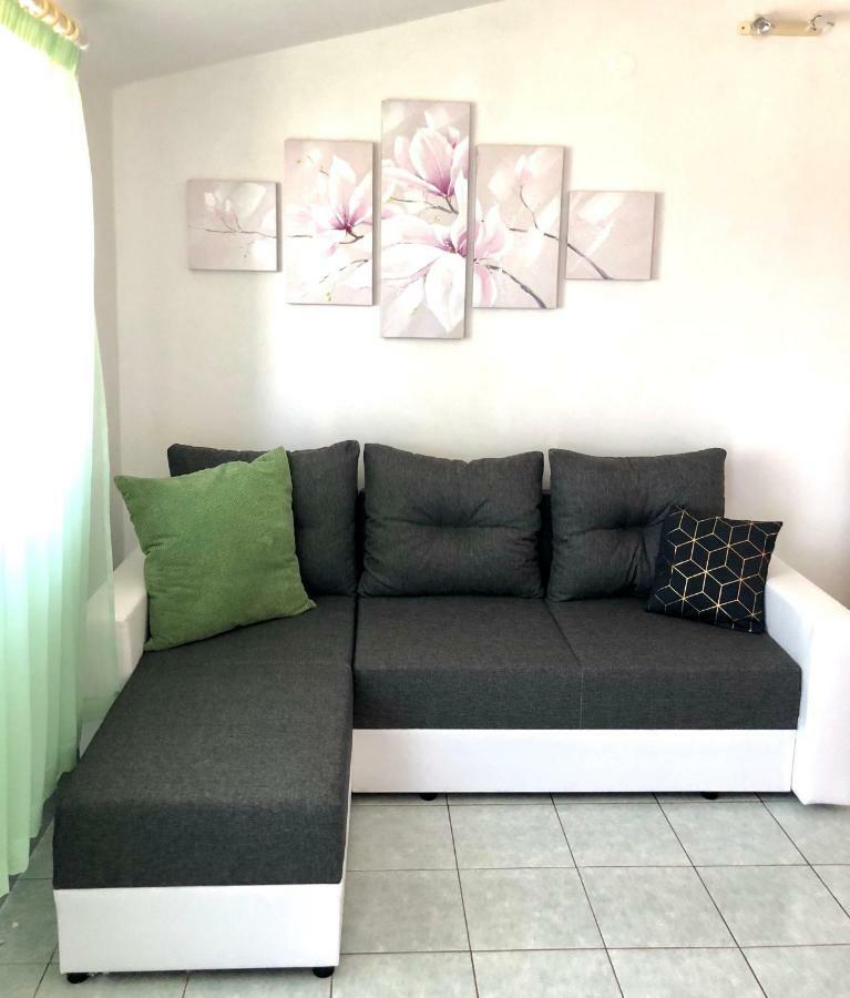 Apartments Ema サリ エクステリア 写真