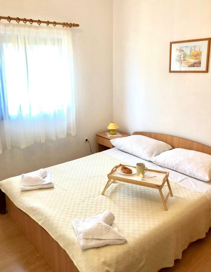 Apartments Ema サリ エクステリア 写真