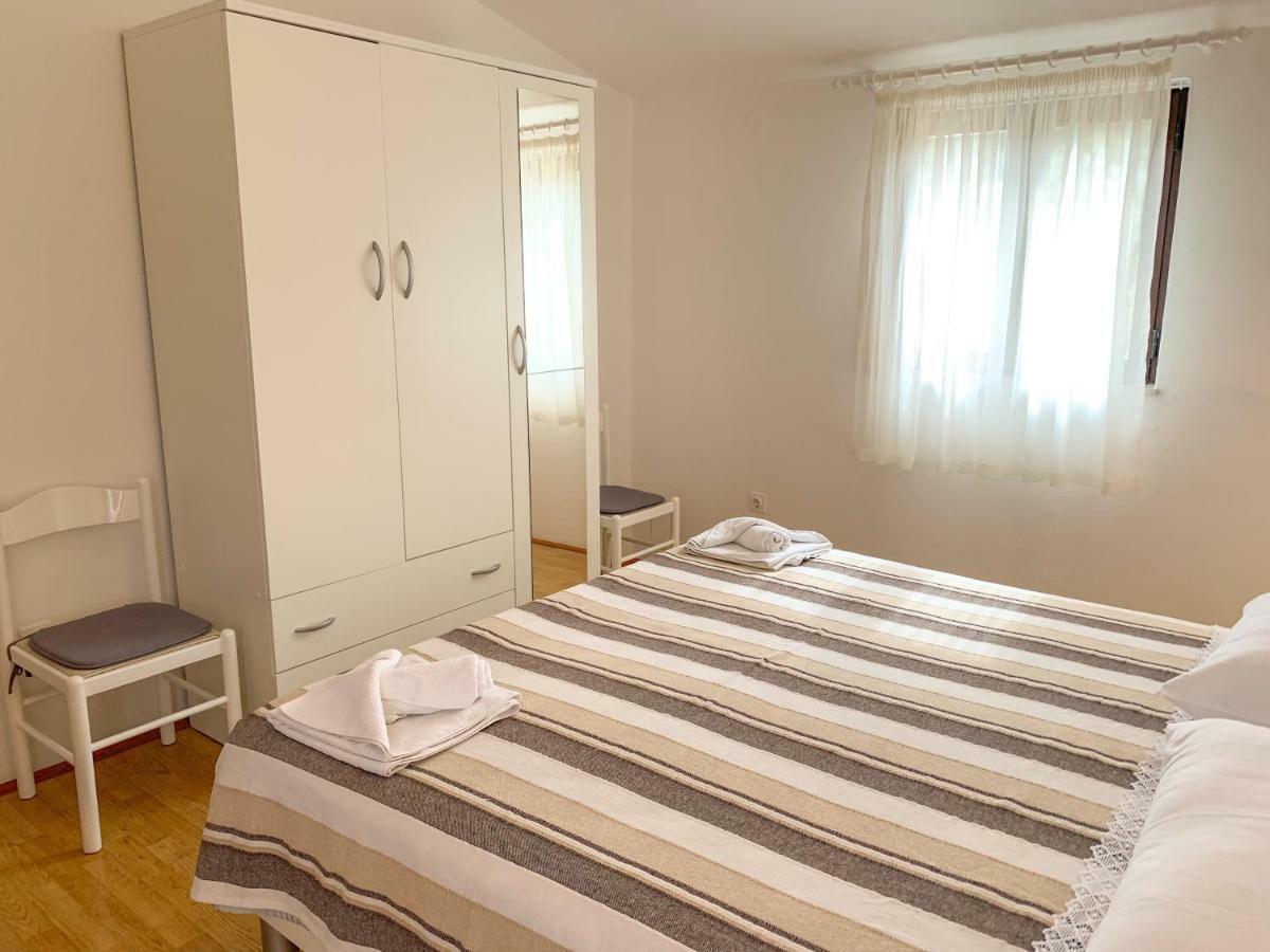 Apartments Ema サリ エクステリア 写真